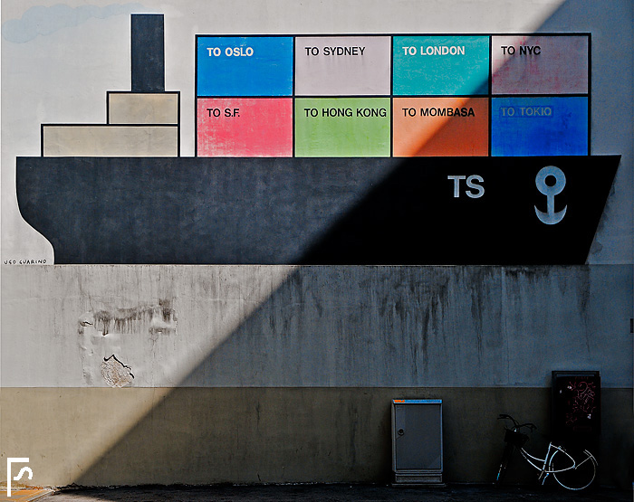 The bike and the ship