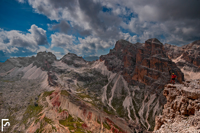 Walking between stones and clouds